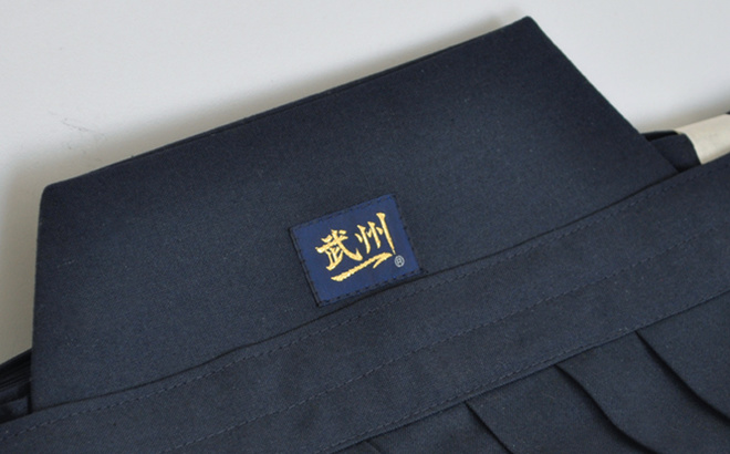 kendo_hakama_asakontetoron_logoup.jpg